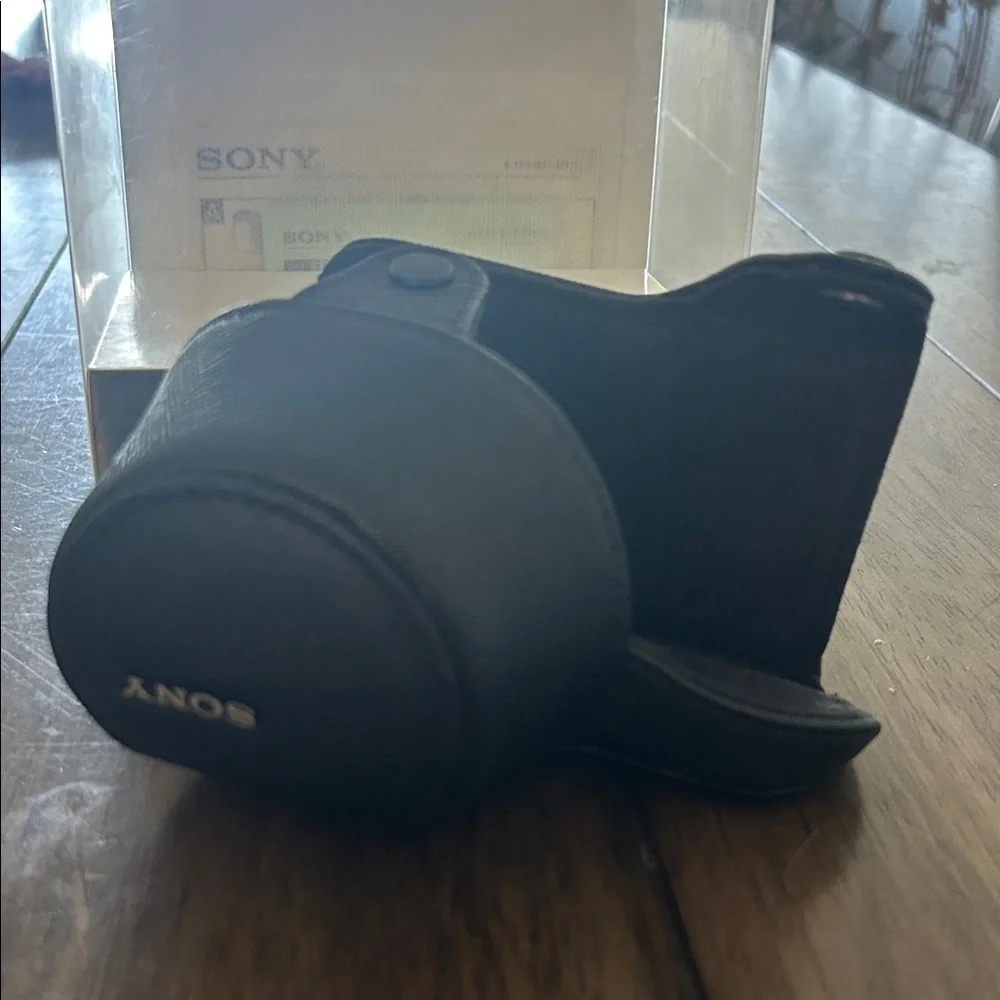 Sony lcs eml1a